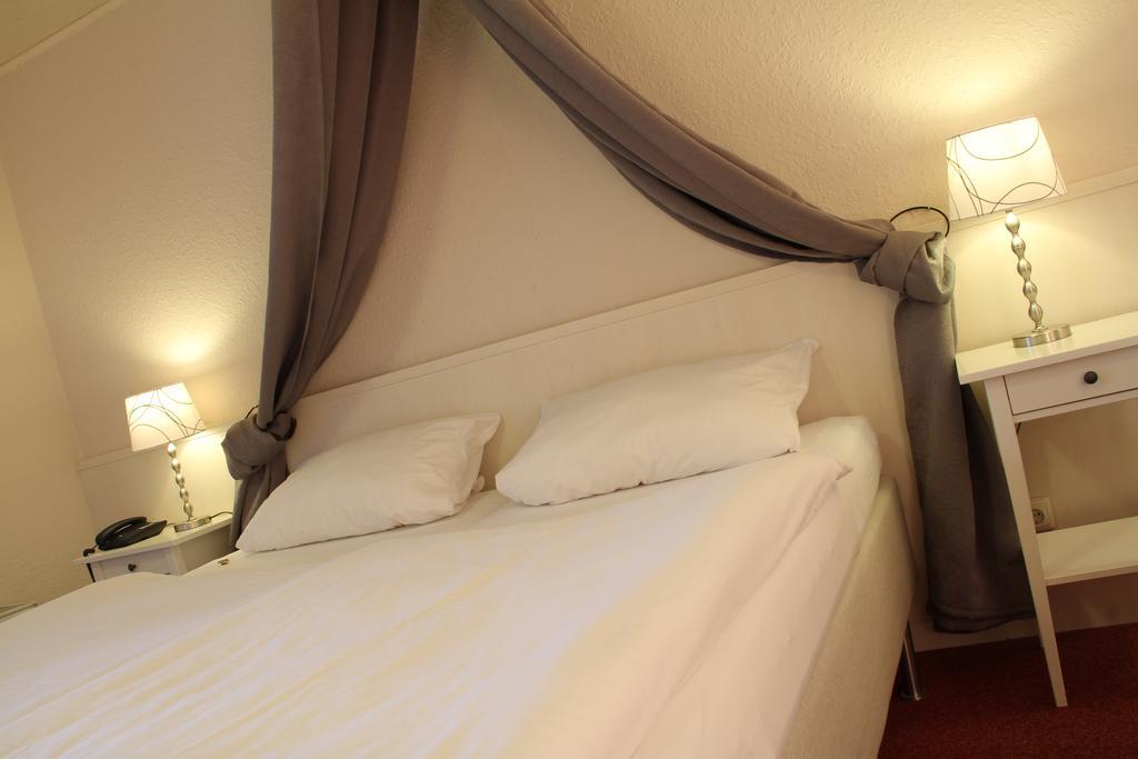 Landhotel Ewerts Insul Экстерьер фото